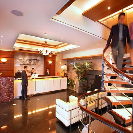 Kao Yuan Hotel - Zhong Shan Taichung Exteriör bild