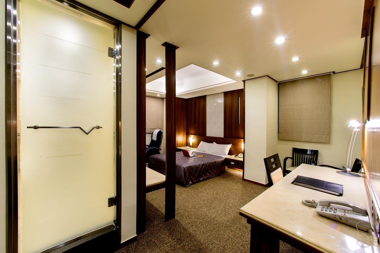 Kao Yuan Hotel - Zhong Shan Taichung Exteriör bild