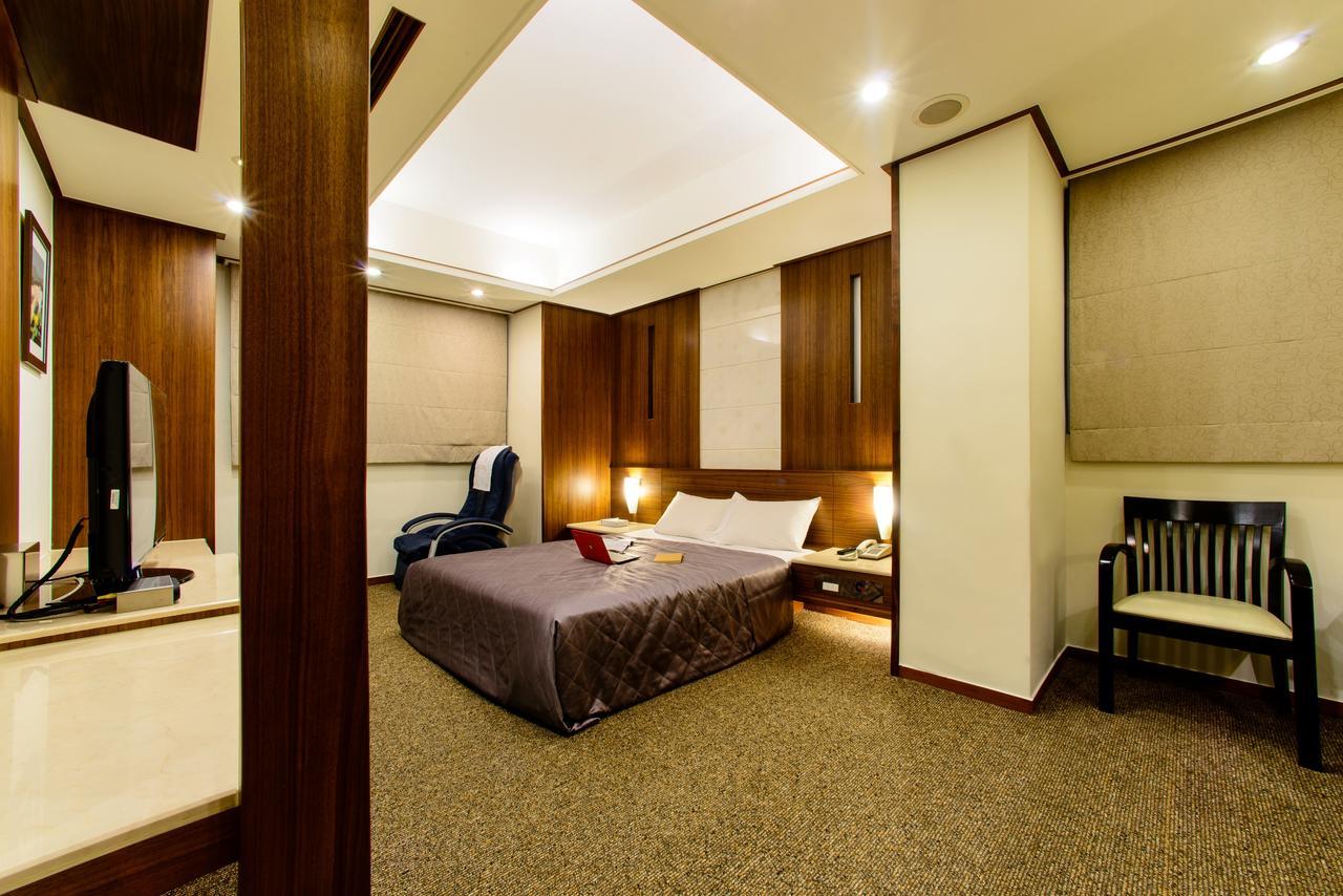 Kao Yuan Hotel - Zhong Shan Taichung Exteriör bild