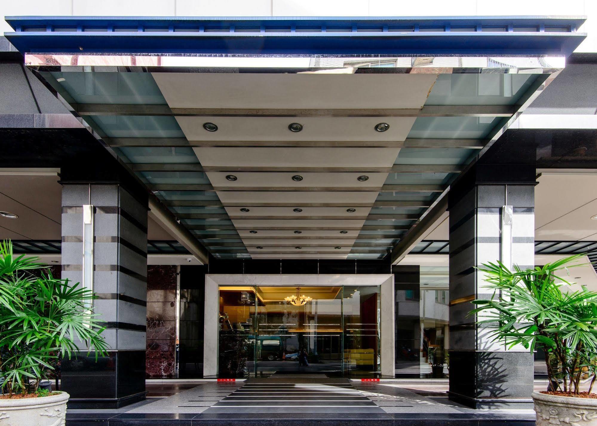 Kao Yuan Hotel - Zhong Shan Taichung Exteriör bild