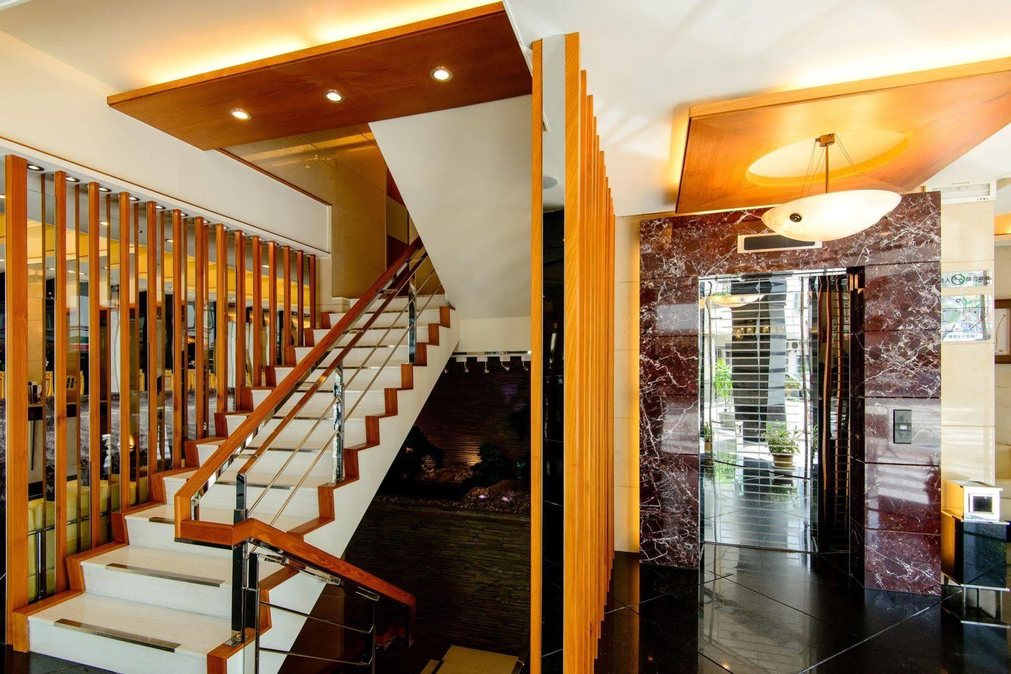 Kao Yuan Hotel - Zhong Shan Taichung Exteriör bild