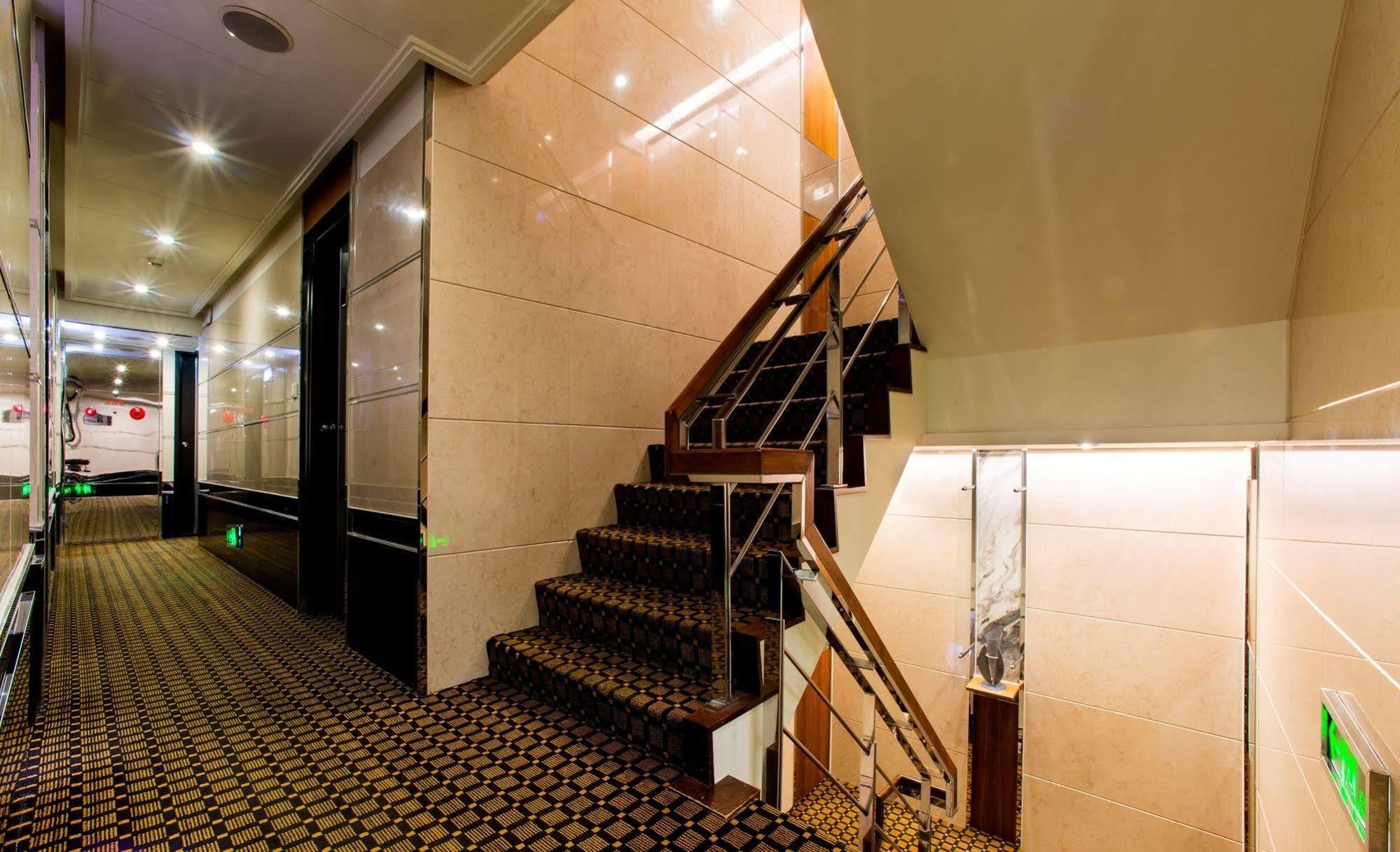 Kao Yuan Hotel - Zhong Shan Taichung Exteriör bild